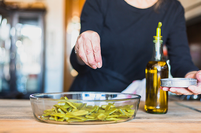 5 Easy Ways to Use Olive Oil in Your Daily Cooking